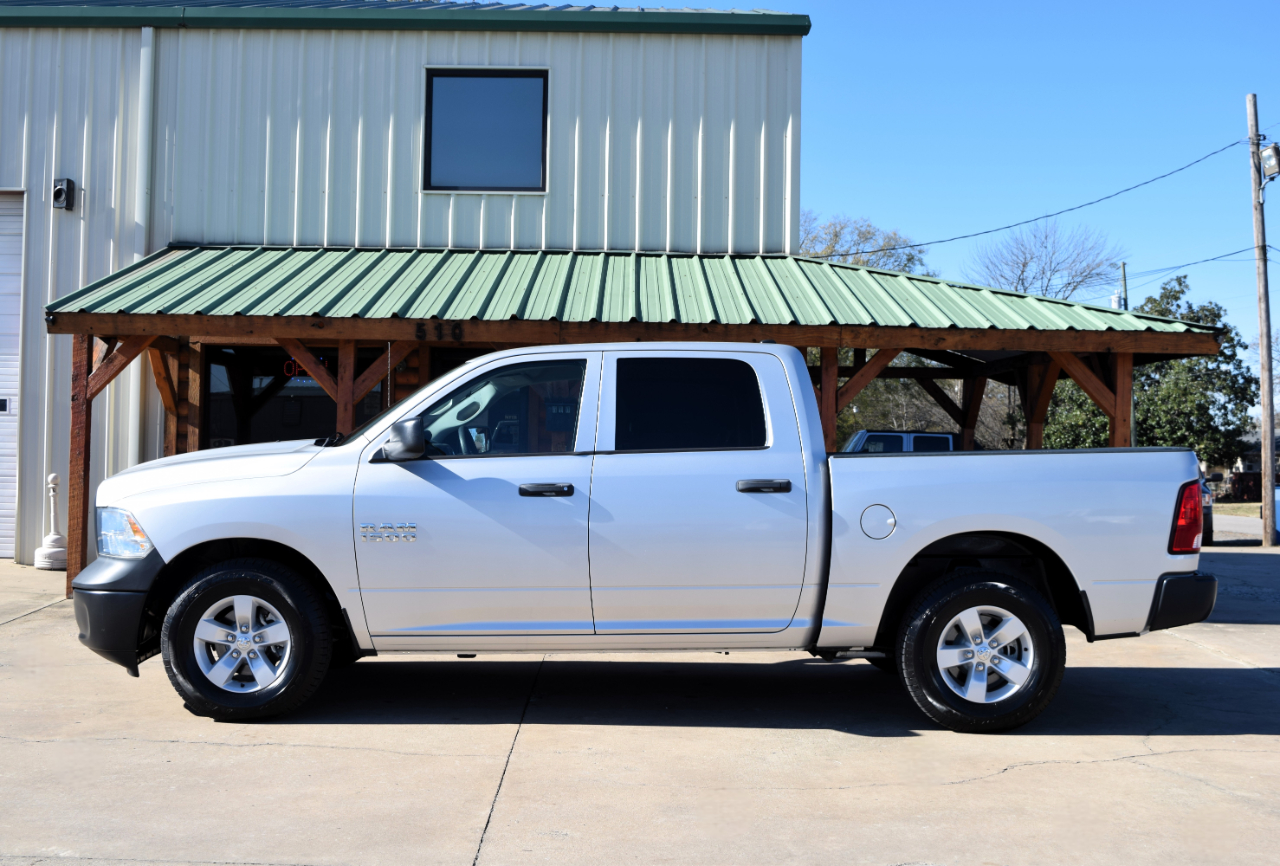 RAM 1500 Tradesman Crew Cab SWB 2WD 2016