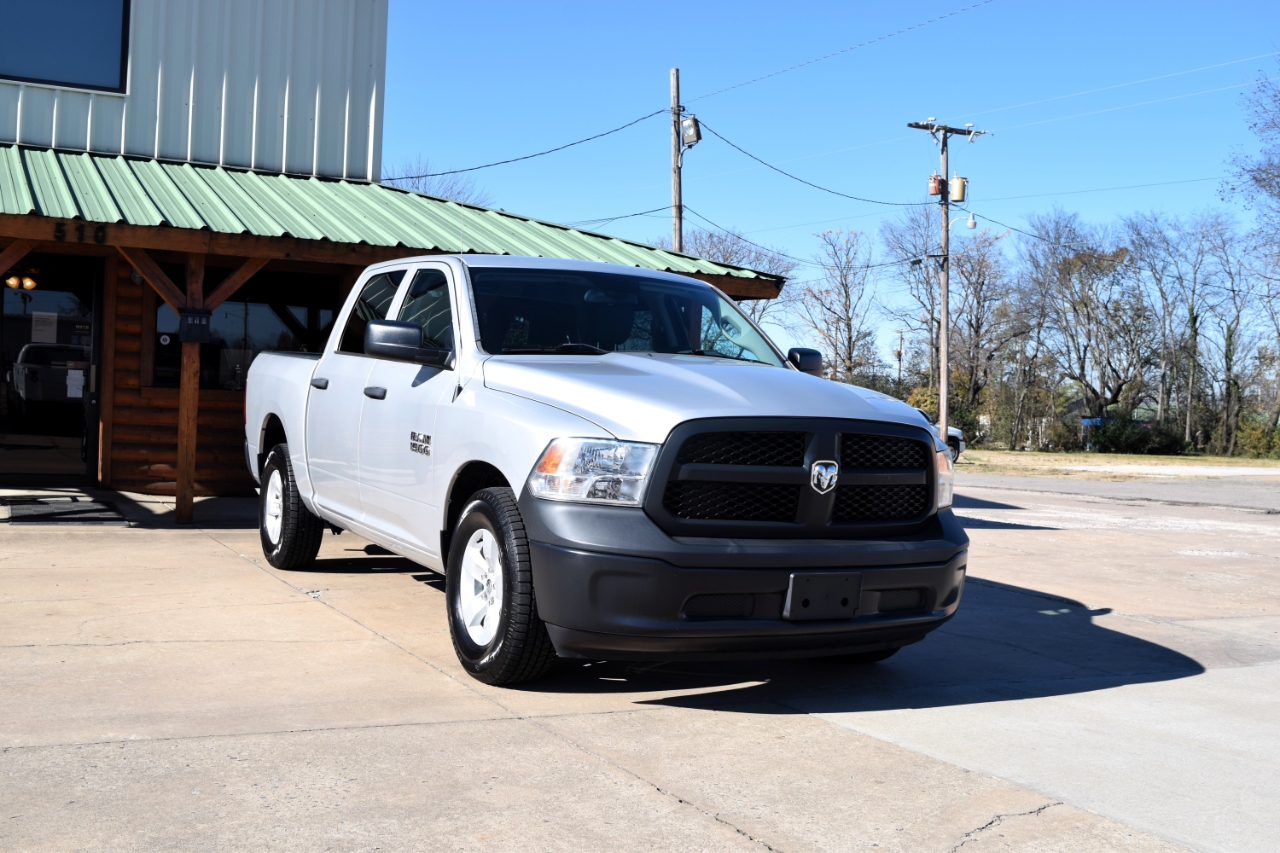 RAM 1500 Tradesman Crew Cab SWB 2WD 2016