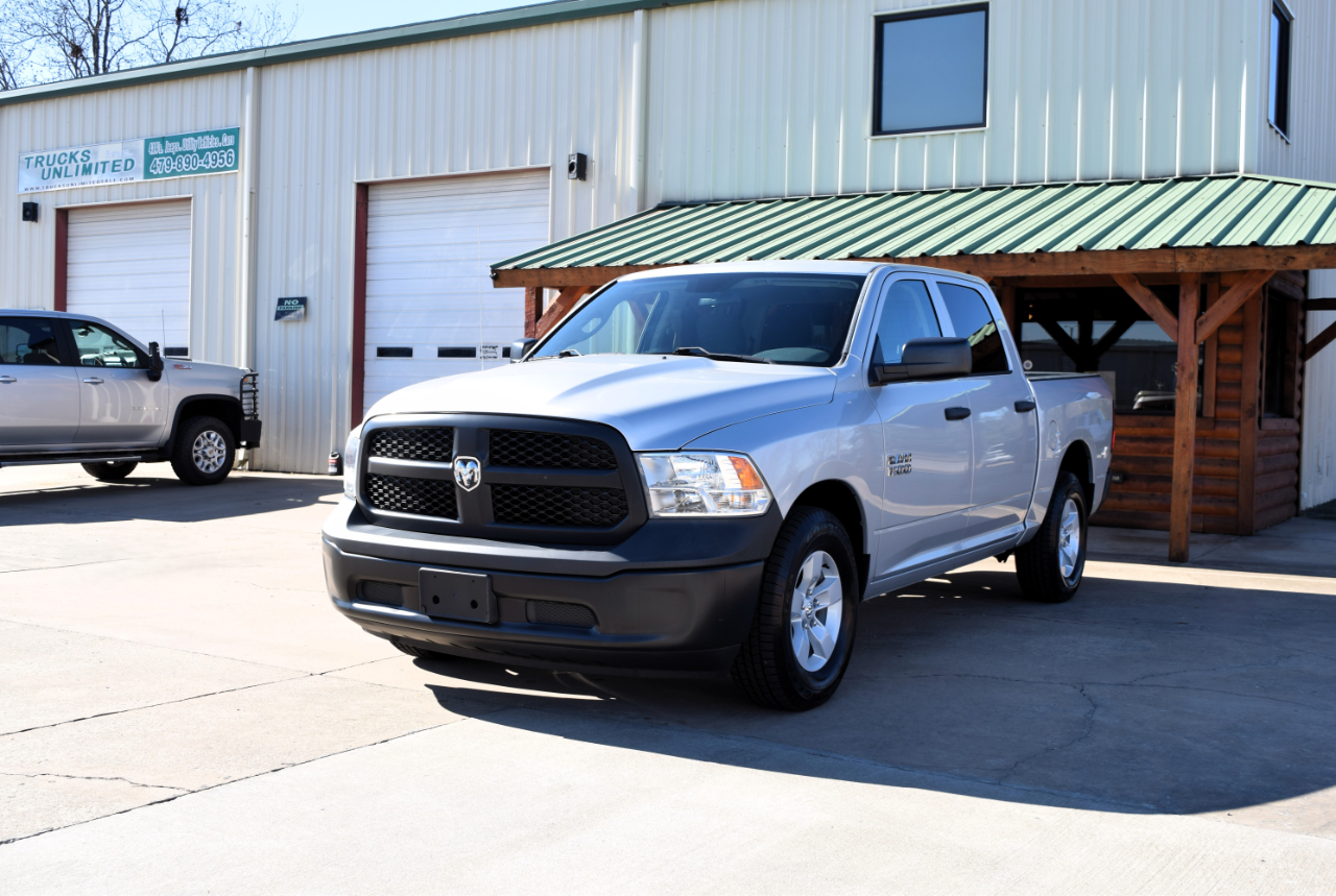 RAM 1500 Tradesman Crew Cab SWB 2WD 2016