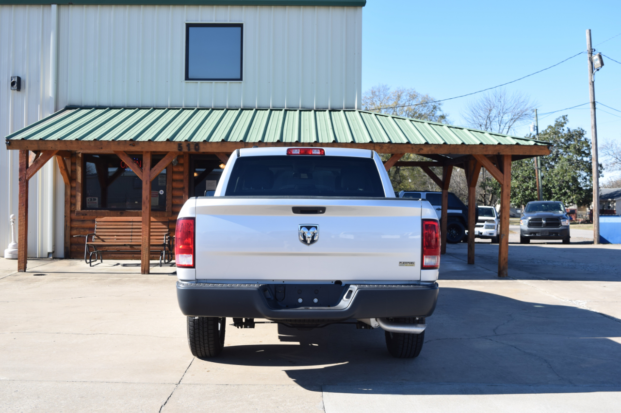 RAM 1500 Tradesman Crew Cab SWB 2WD 2016