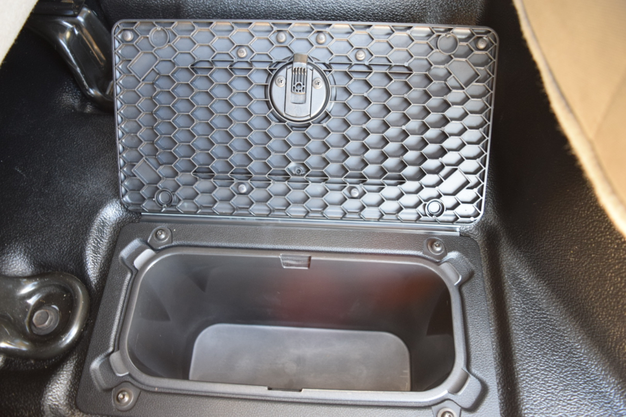 RAM 1500 Tradesman Crew Cab SWB 2WD 2016