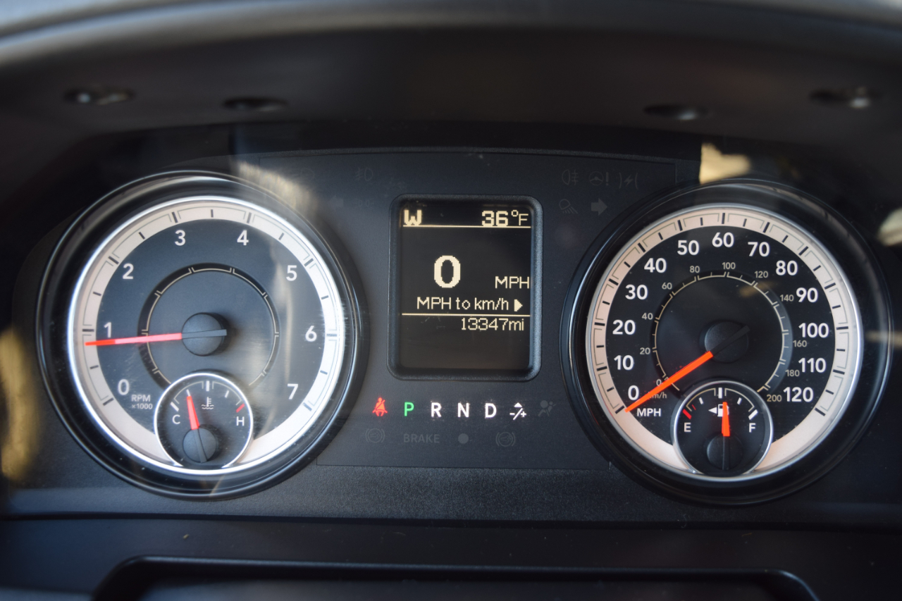 RAM 1500 Tradesman Crew Cab SWB 2WD 2016