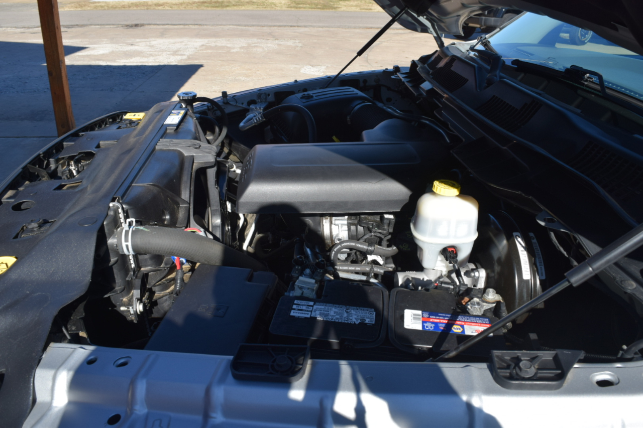 RAM 1500 Tradesman Crew Cab SWB 2WD 2016