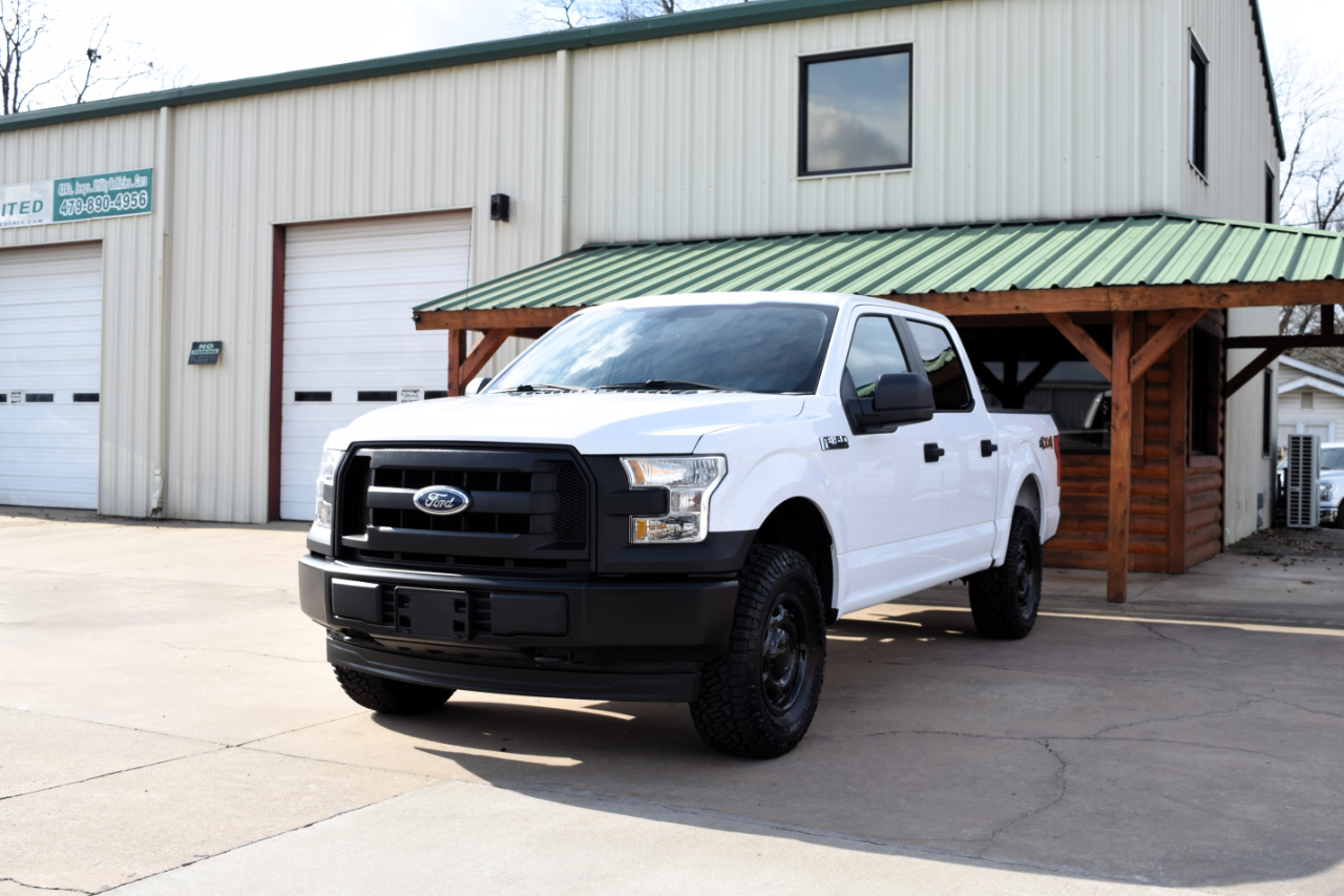 Ford F-150 XLT SuperCrew Short Bed 4WD 2017