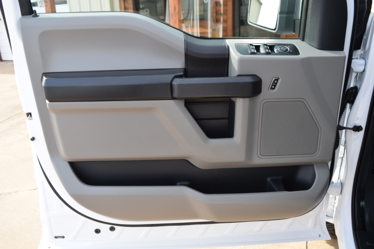 Ford F-150 XLT SuperCrew Short Bed 4WD 2017