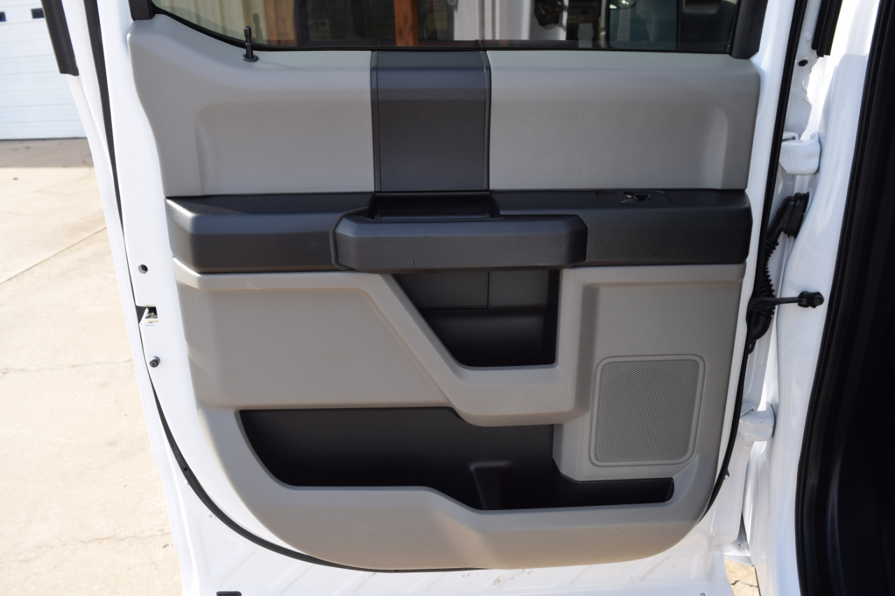 Ford F-150 XLT SuperCrew Short Bed 4WD 2017