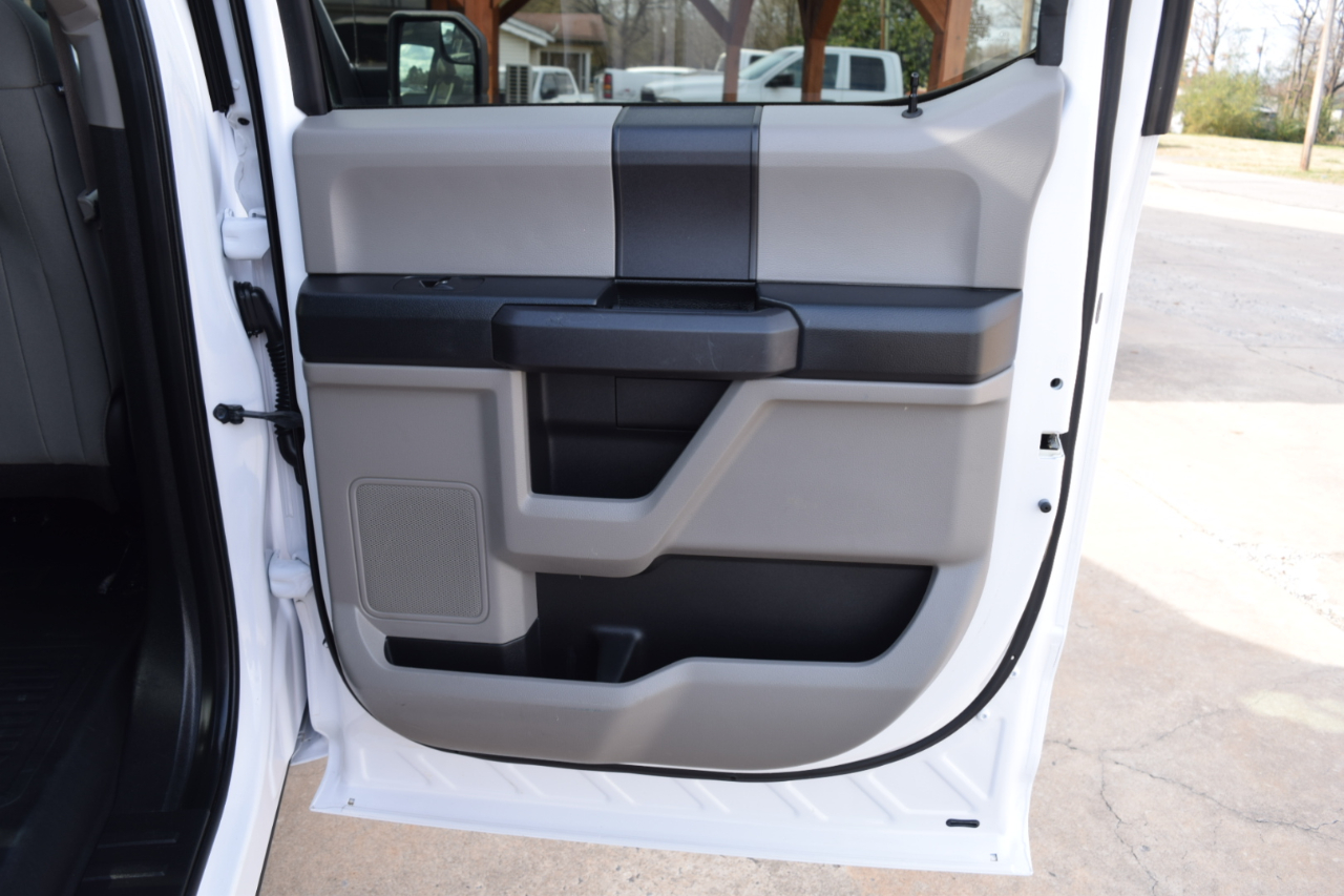 Ford F-150 XLT SuperCrew Short Bed 4WD 2017