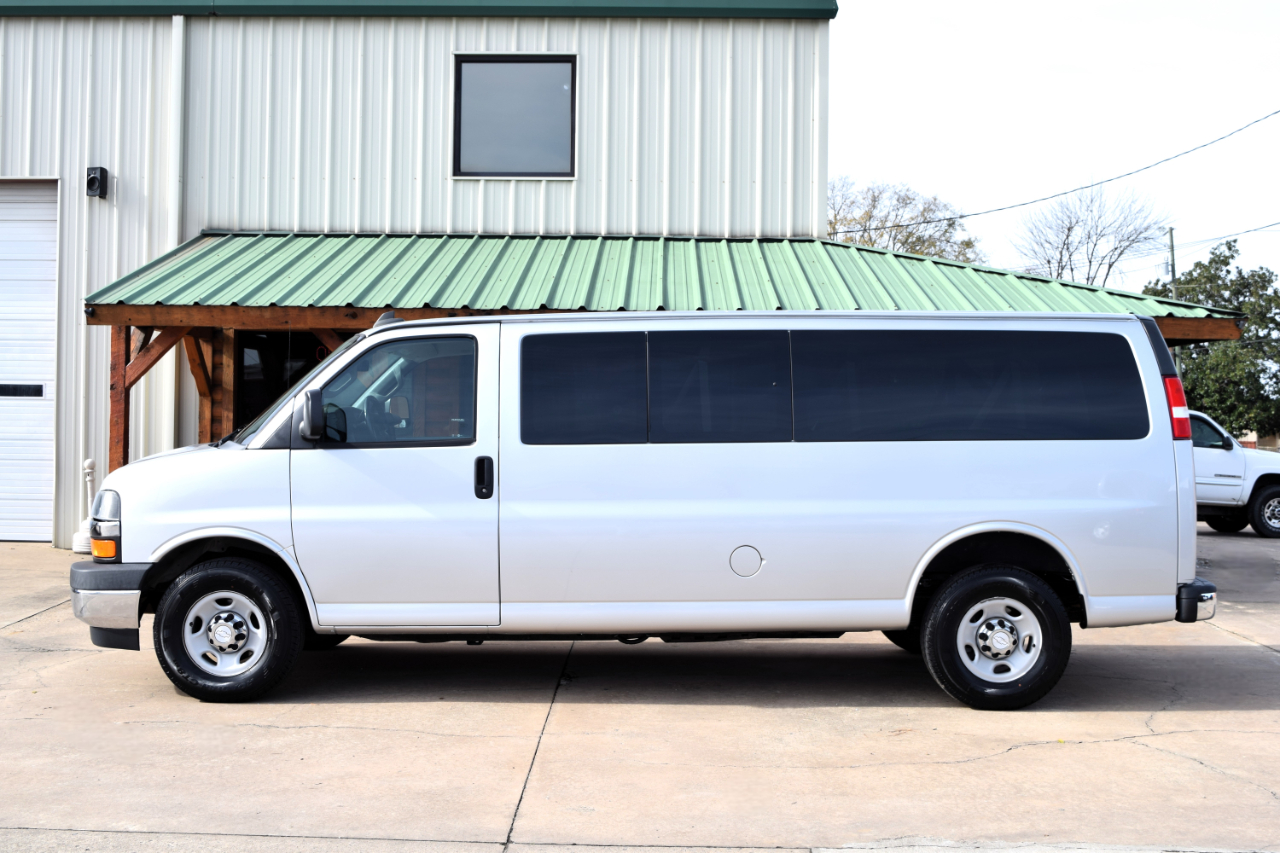 Chevrolet Express Passenger  2017
