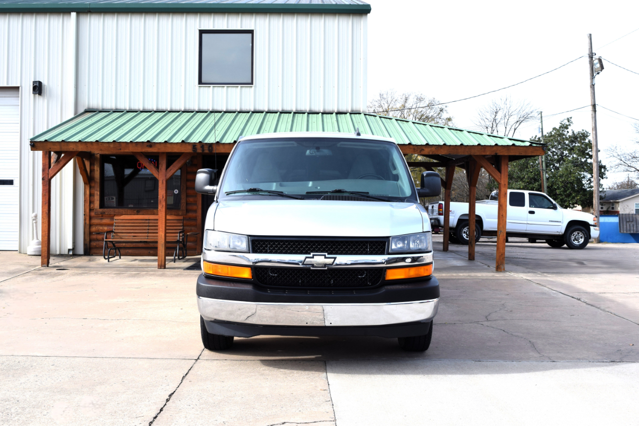 Chevrolet Express Passenger  2017