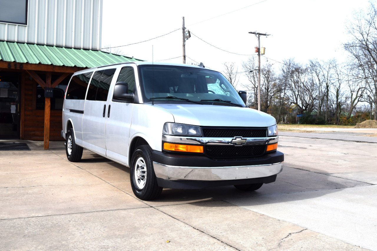 Chevrolet Express Passenger  2017