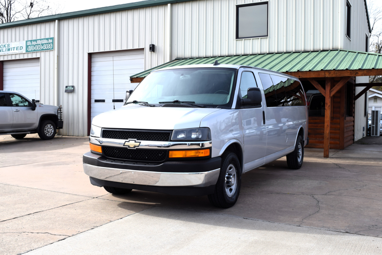 Chevrolet Express Passenger  2017