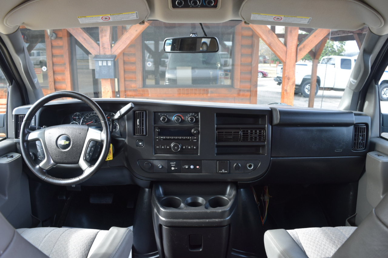 Chevrolet Express Passenger  2017