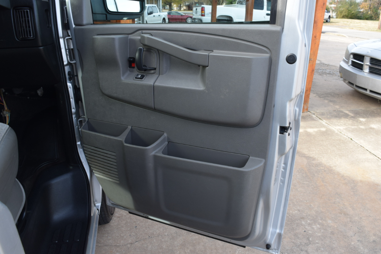 Chevrolet Express Passenger  2017