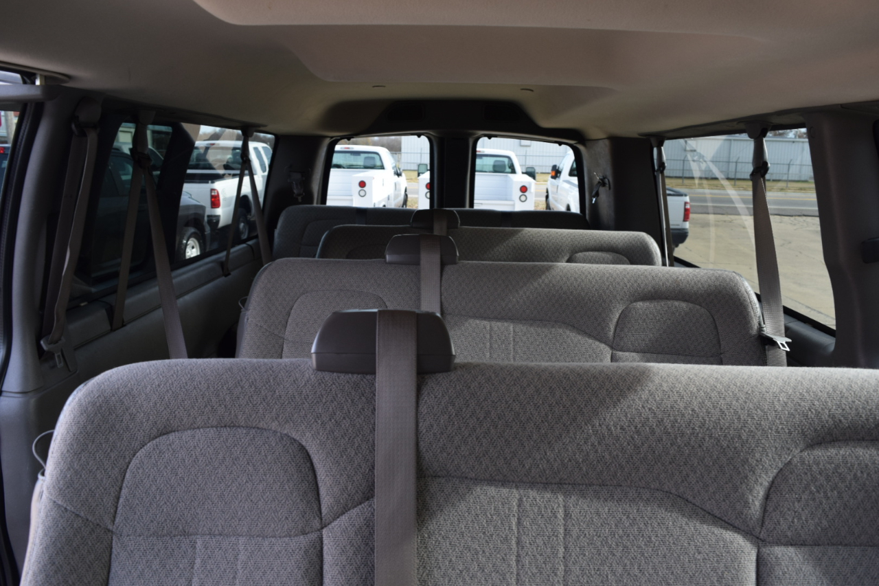 Chevrolet Express Passenger  2017