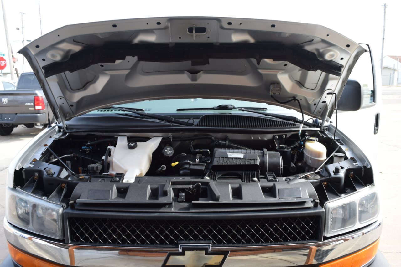 Chevrolet Express Passenger  2017