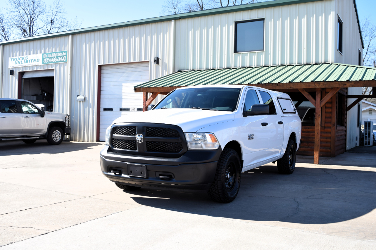 RAM 1500 Tradesman Crew Cab SWB 4WD 2016