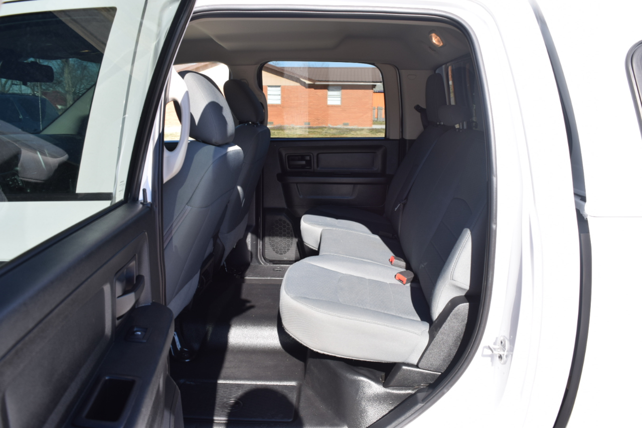 RAM 1500 Tradesman Crew Cab SWB 4WD 2016