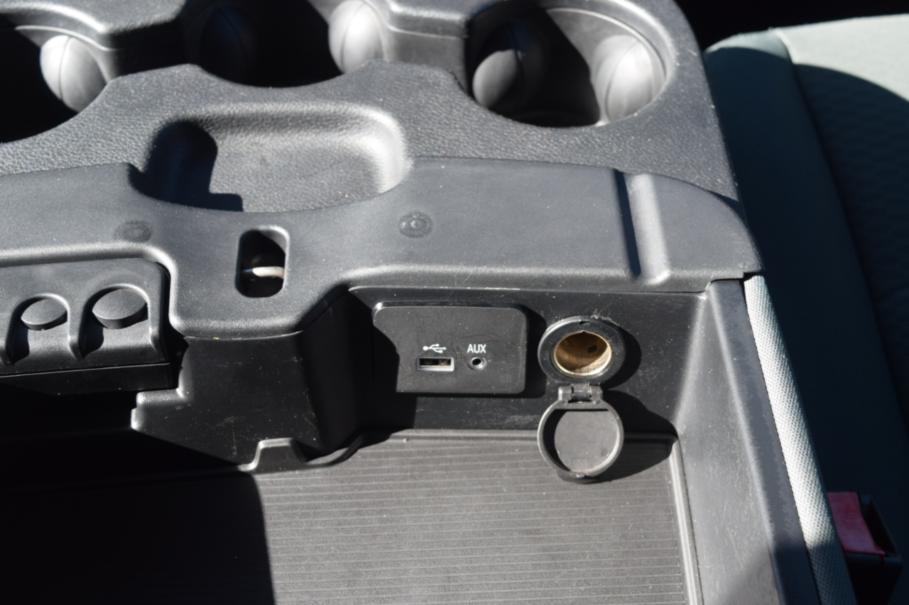 RAM 1500 Tradesman Crew Cab SWB 4WD 2016