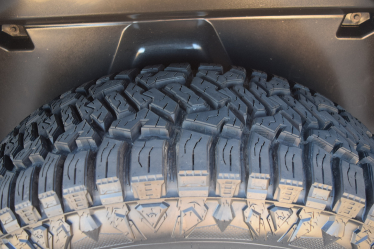 RAM 1500 Tradesman Crew Cab SWB 4WD 2016