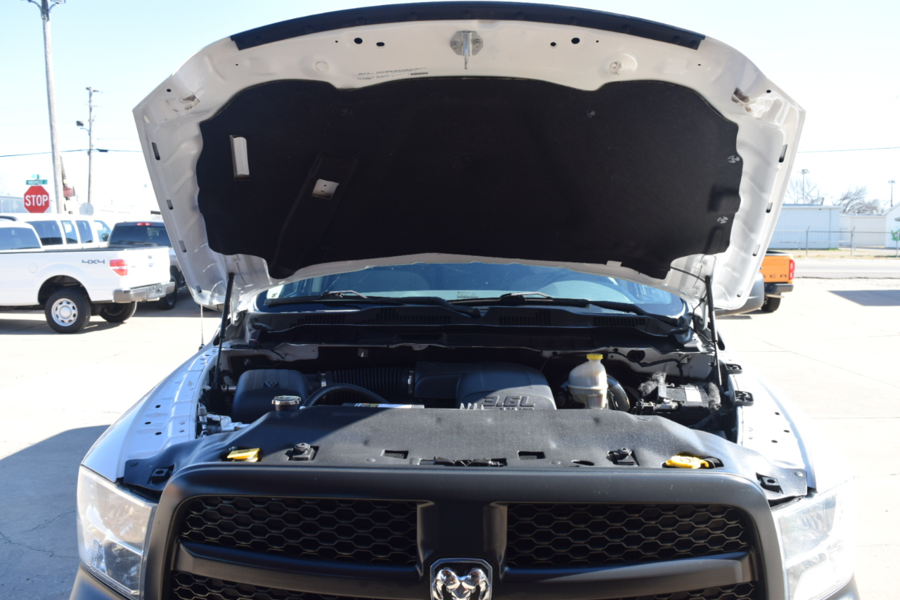 RAM 1500 Tradesman Crew Cab SWB 4WD 2016