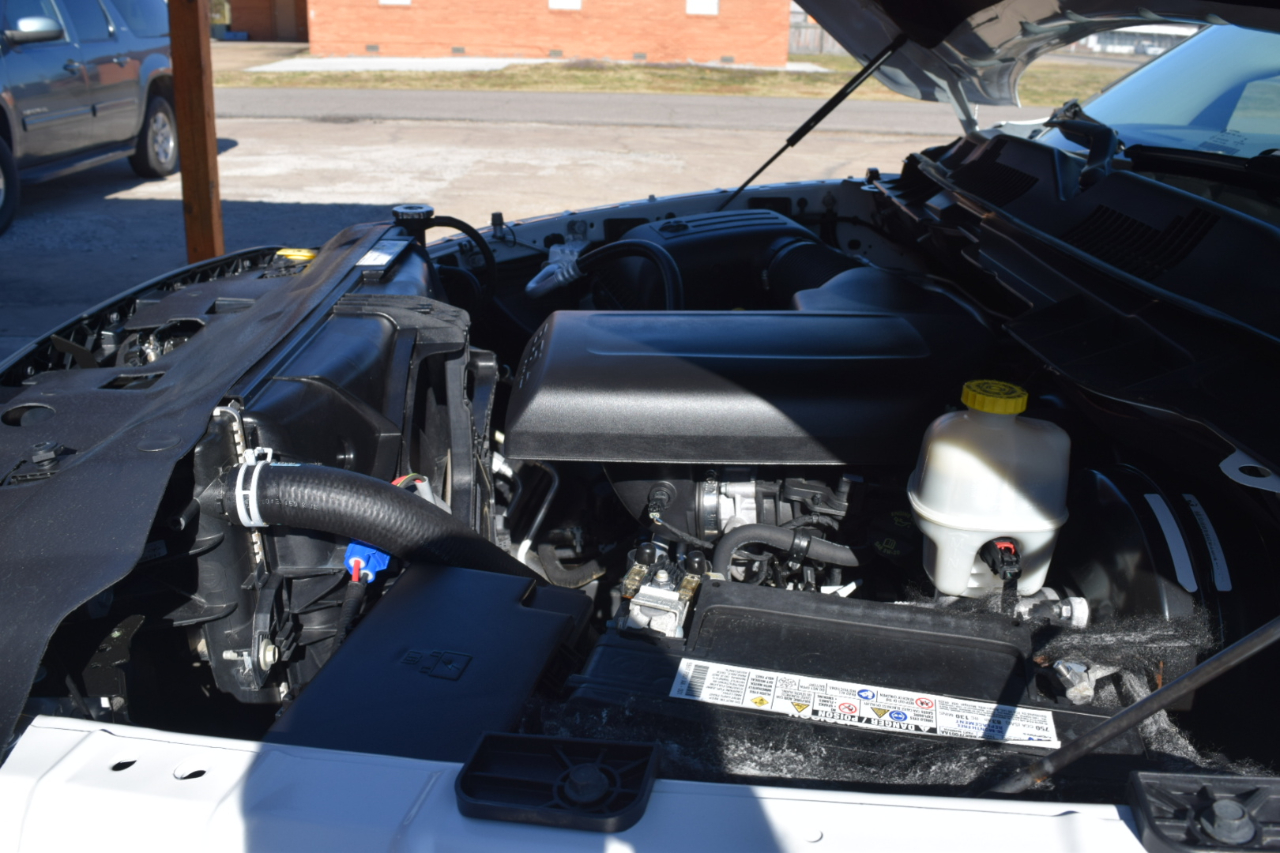 RAM 1500 Tradesman Crew Cab SWB 4WD 2016