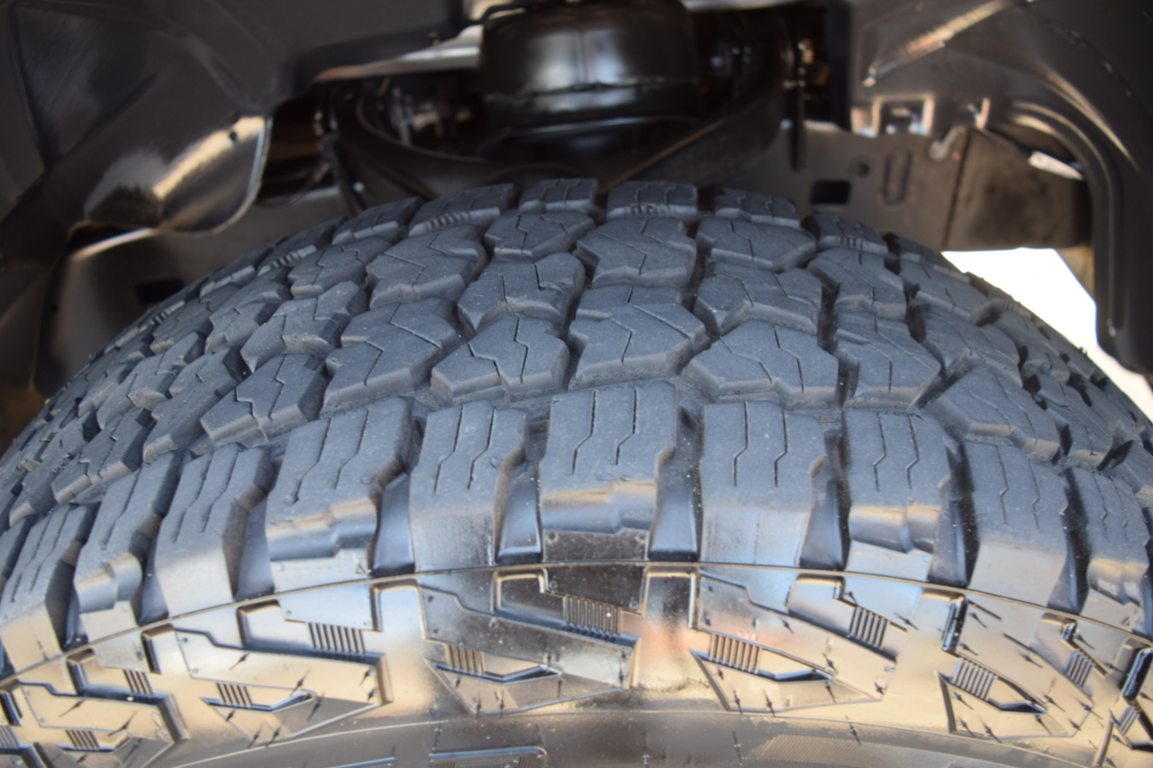 RAM 1500 Big Horn 4x4 Crew Cab 5'7" Box 2017