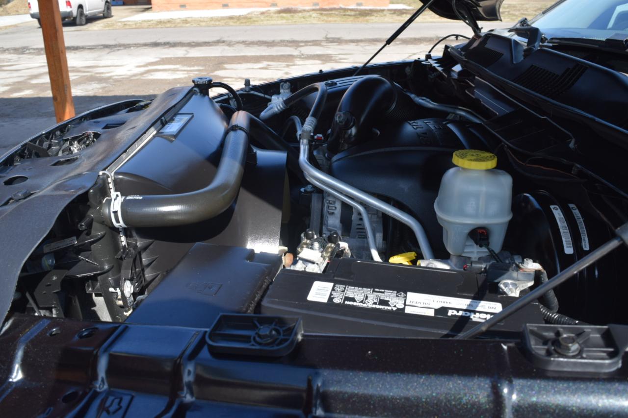 RAM 1500 Big Horn 4x4 Crew Cab 5'7" Box 2017