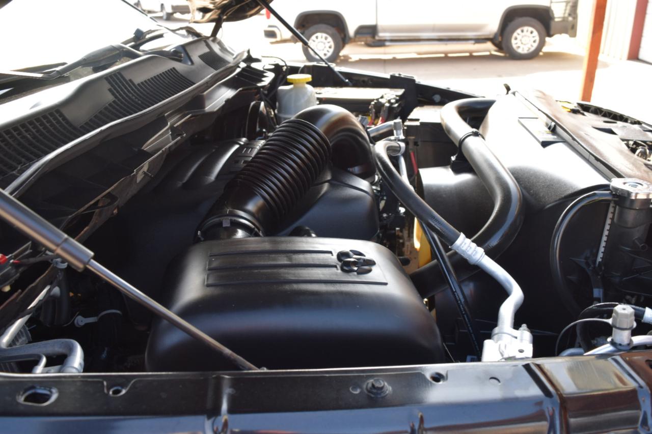 RAM 1500 Big Horn 4x4 Crew Cab 5'7" Box 2017