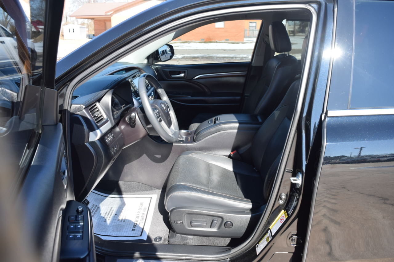 Toyota Highlander AWD 4dr V6 Limited Platinum (Natl) 2016