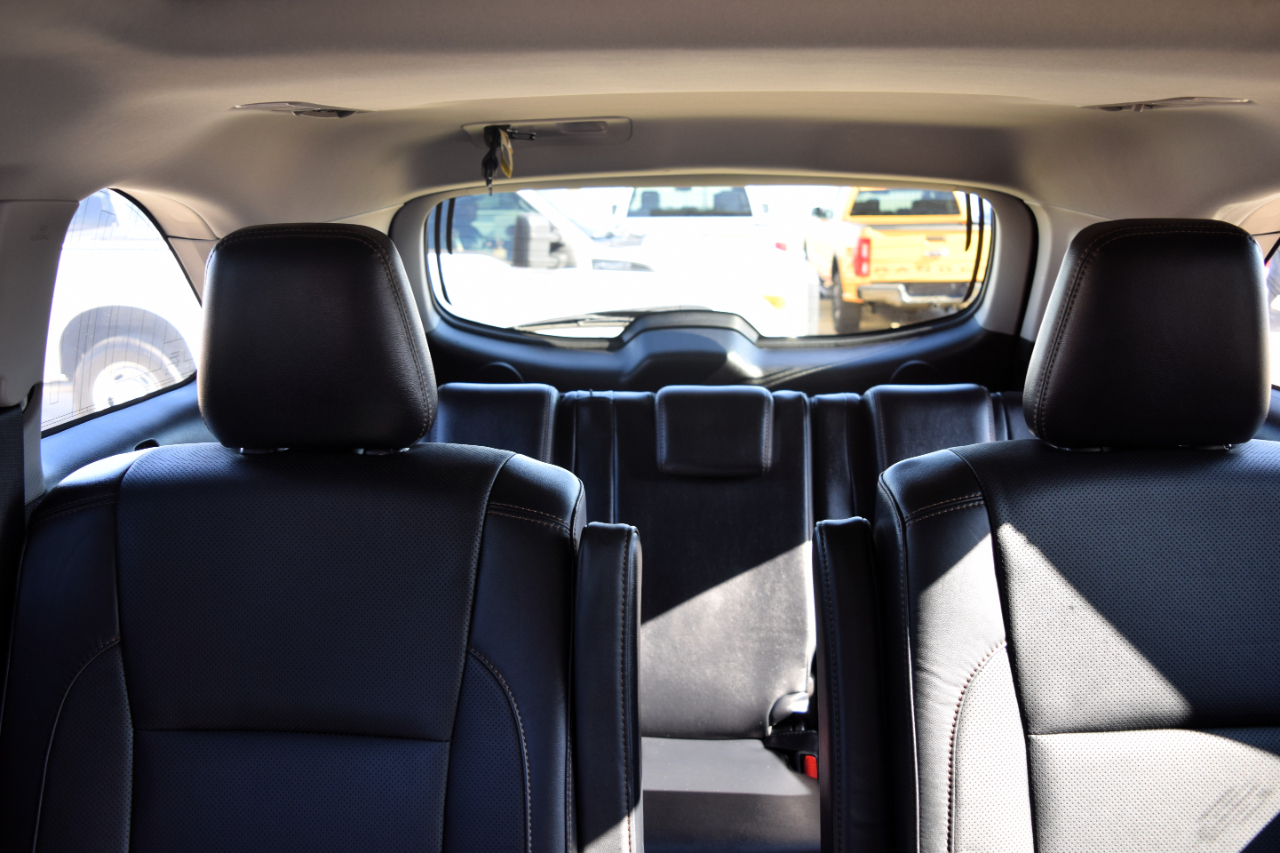 Toyota Highlander AWD 4dr V6 Limited Platinum (Natl) 2016