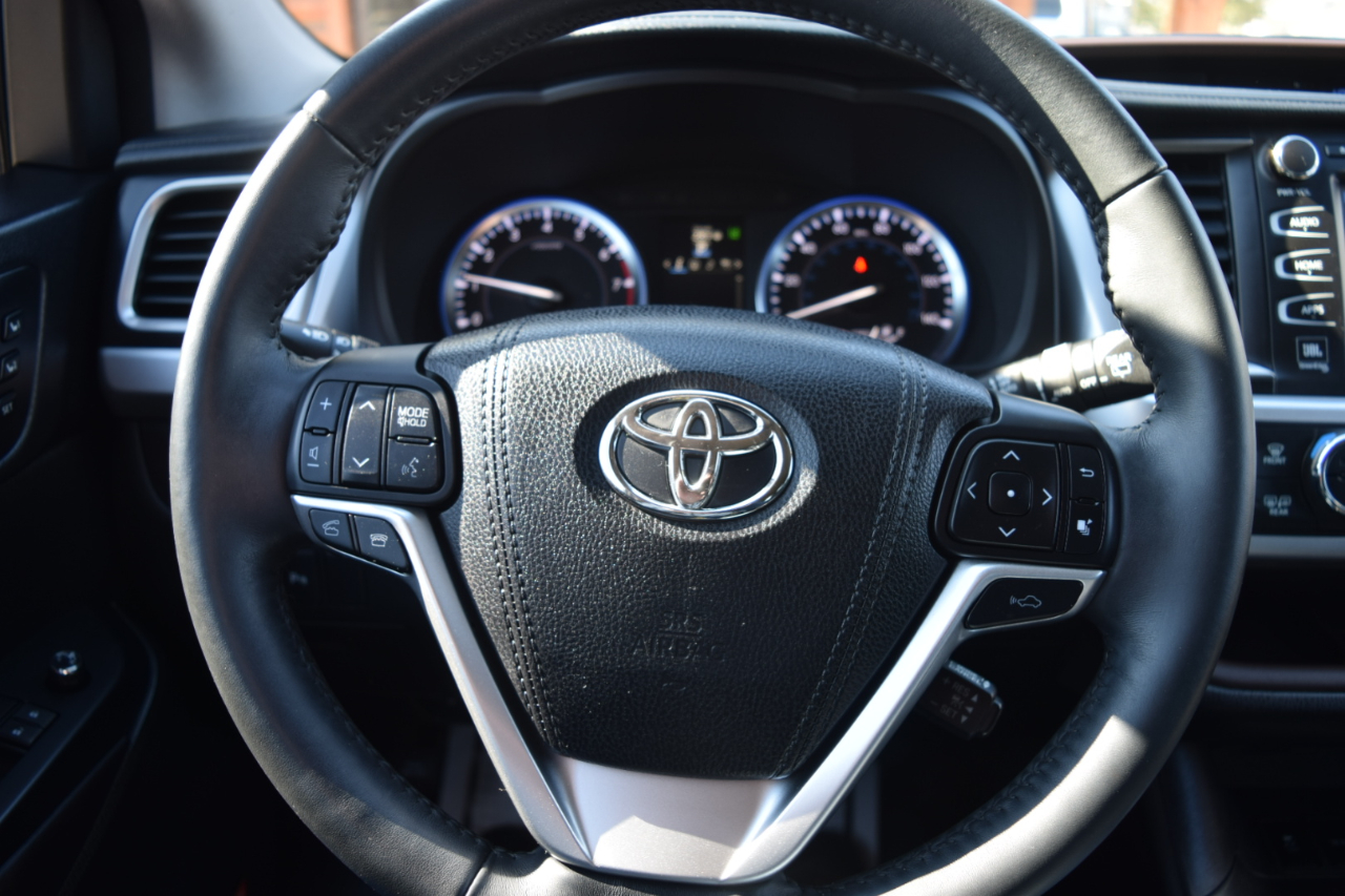 Toyota Highlander AWD 4dr V6 Limited Platinum (Natl) 2016