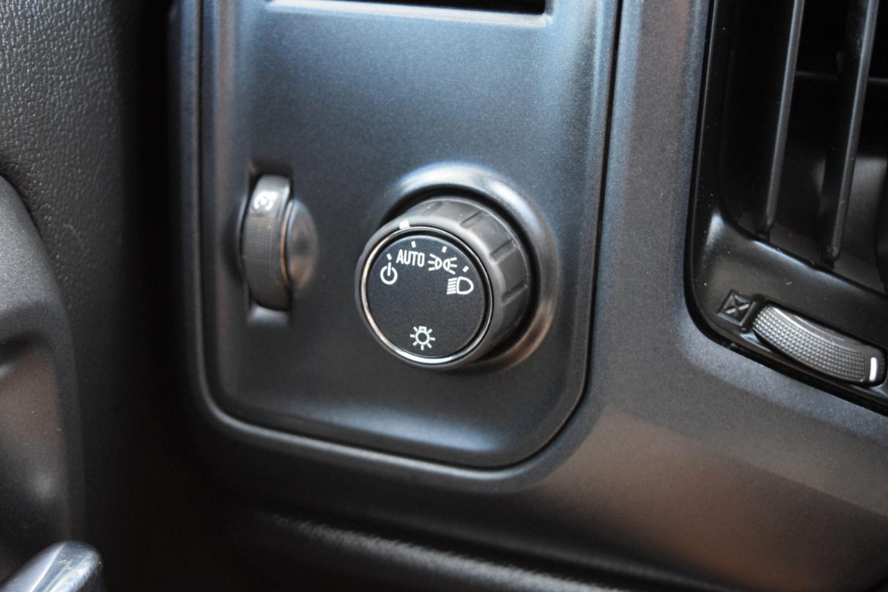 Chevrolet Silverado photo 20