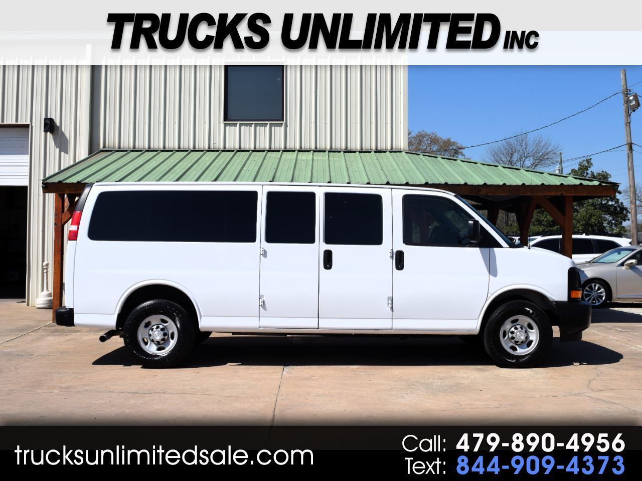 2017 Chevrolet Express Passenger LT 3500 15 Passenger
