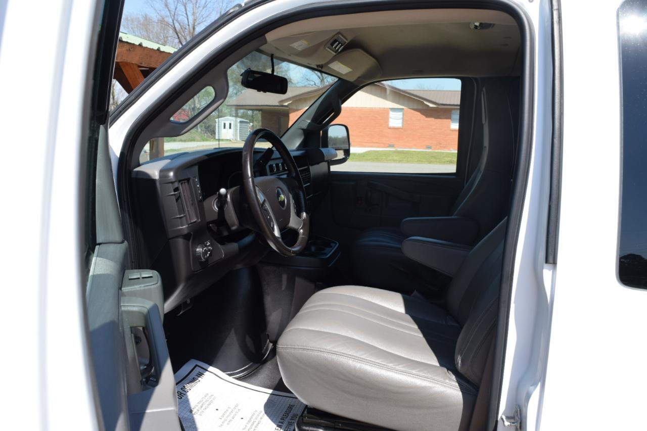 Chevrolet Express Passenger  2017