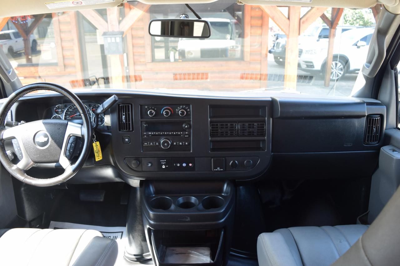 Chevrolet Express Passenger  2017