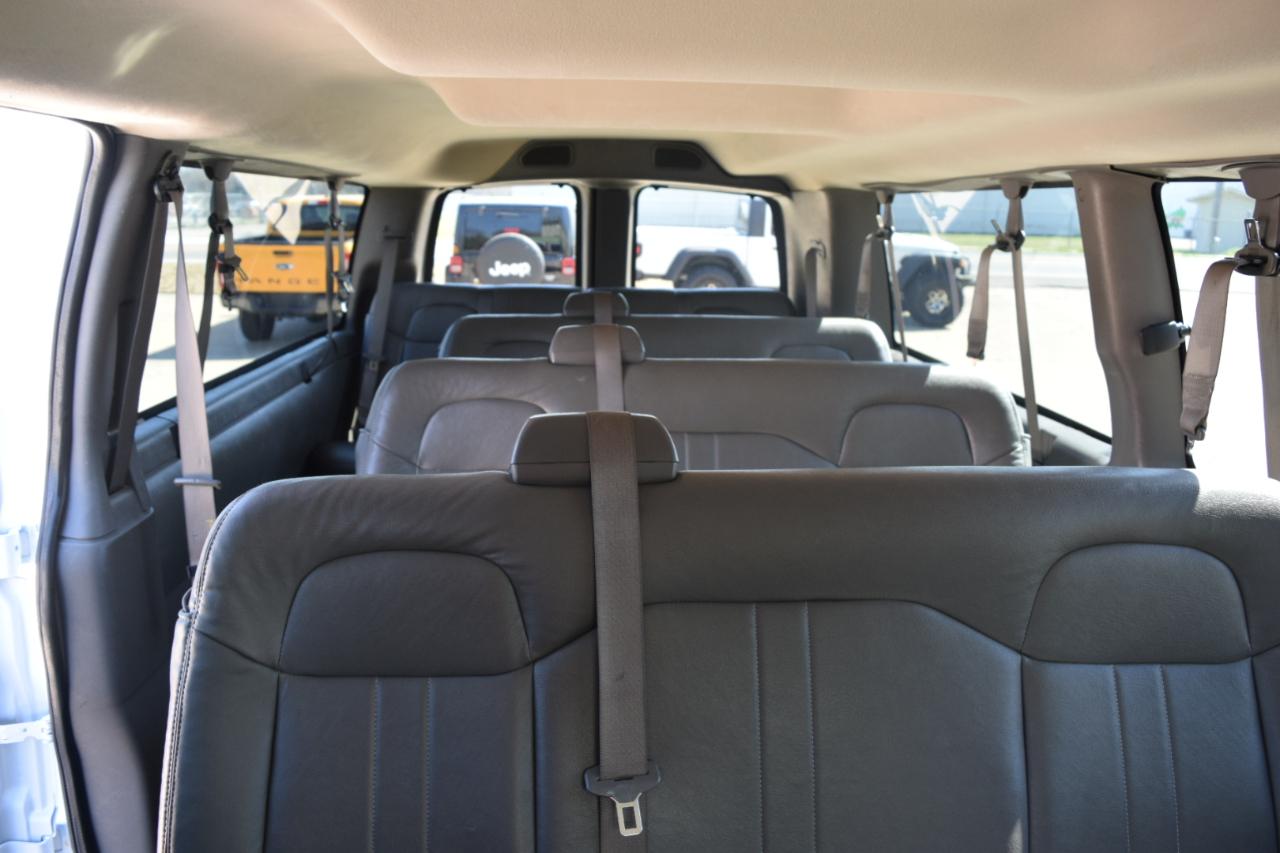 Chevrolet Express Passenger  2017