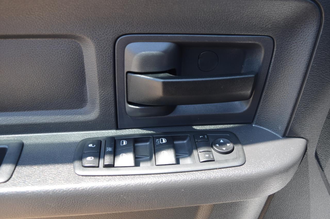 Dodge 1500 ST Quad Cab 4WD 2012
