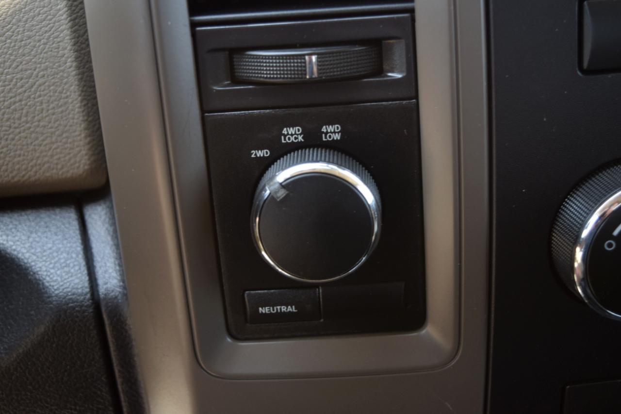 Dodge 1500 ST Quad Cab 4WD 2012