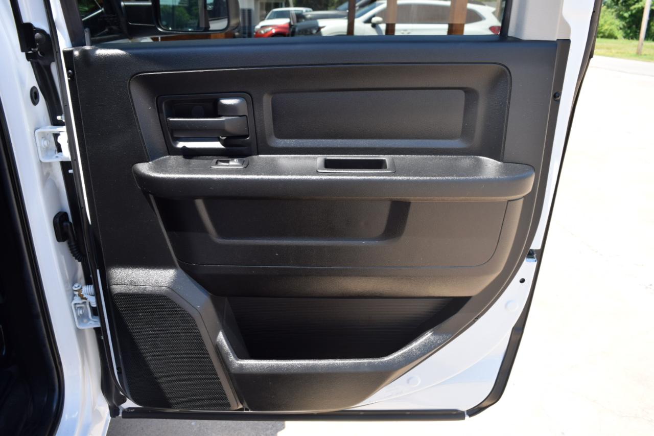 RAM 1500 Tradesman Crew Cab 4WD SWB 2014