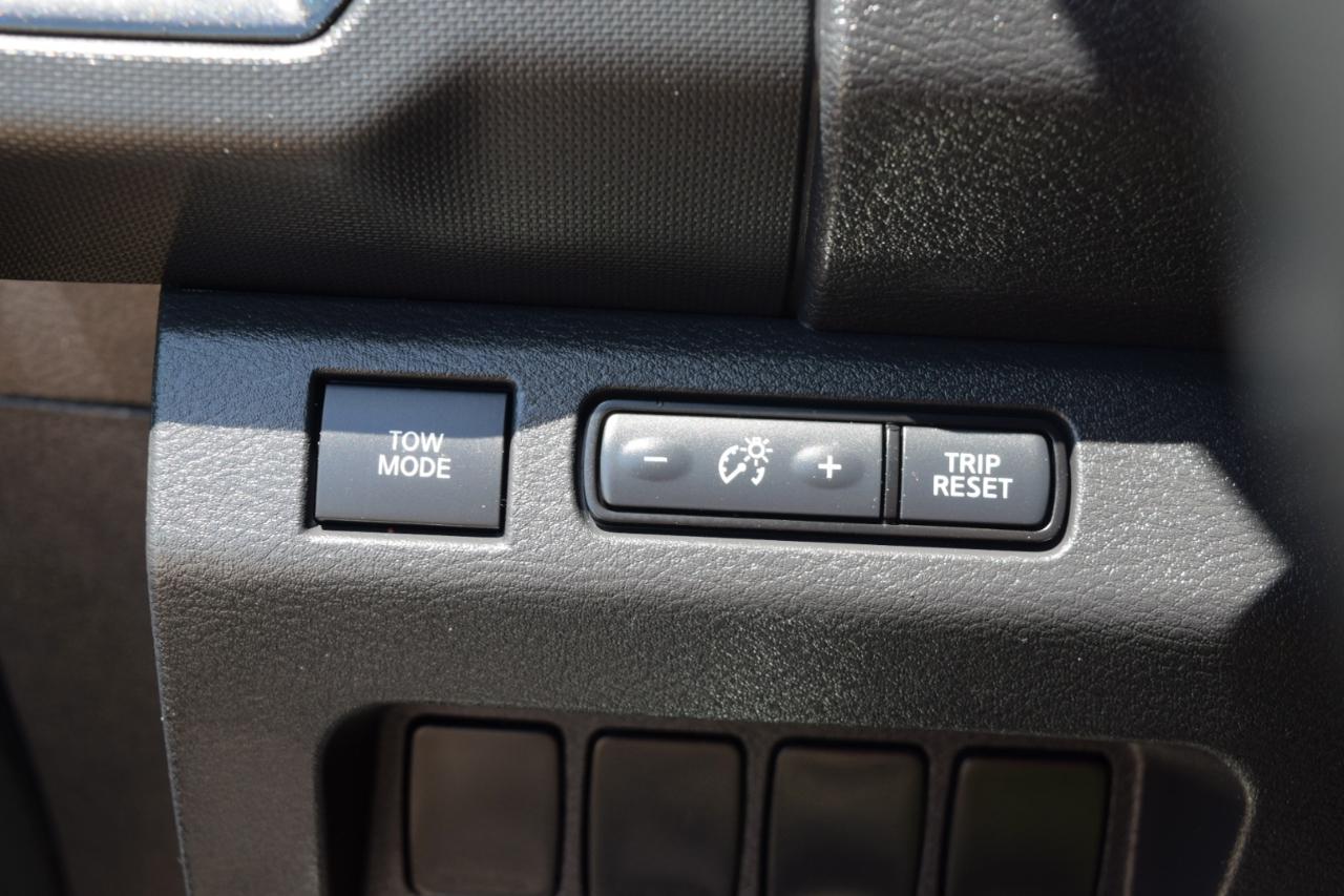 Nissan Frontier Crew Cab 4x4 PRO-4X Auto *Ltd Avail* 2023