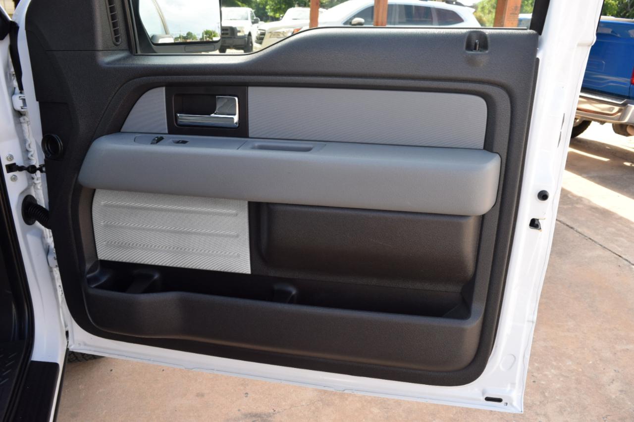 Ford F-150 4WD Reg Cab 145" XL 2014