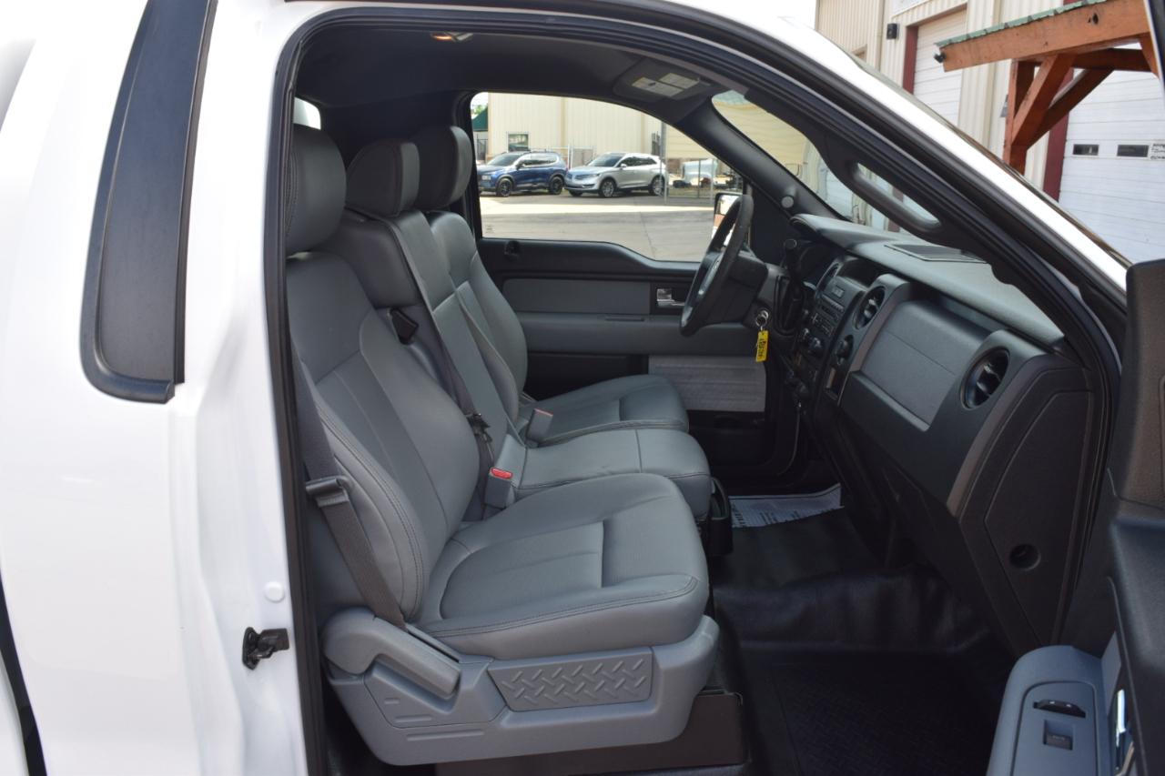 Ford F-150 4WD Reg Cab 145" XL 2014