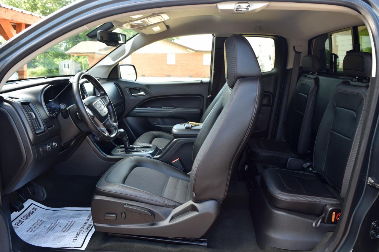 GMC Canyon 4WD Ext Cab 128.3" All Terrain w/Leather 2017