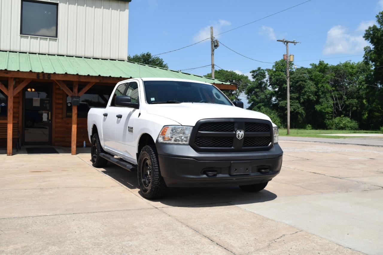 RAM 1500 Tradesman 4x4 Crew Cab 5'7" Box 2017