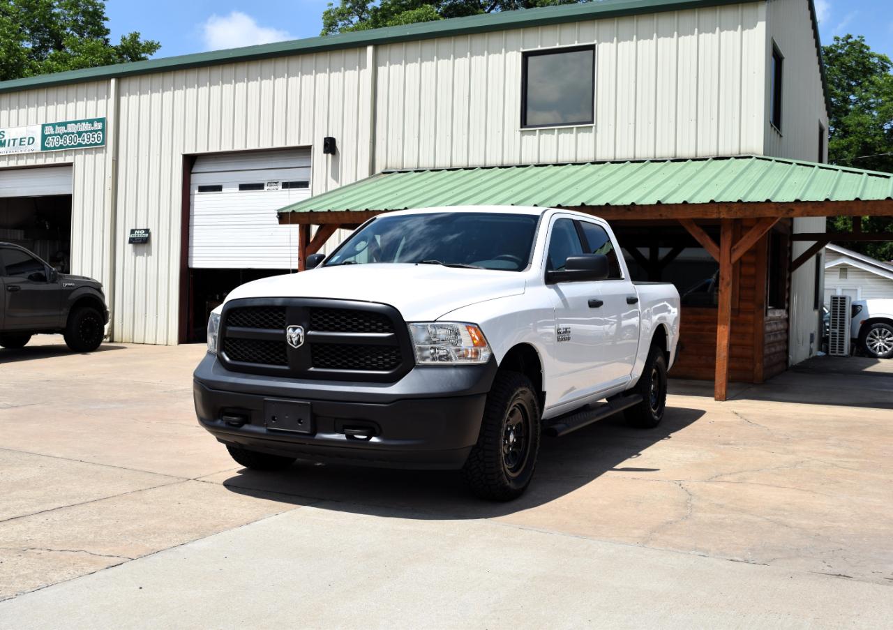 RAM 1500 Tradesman 4x4 Crew Cab 5'7" Box 2017