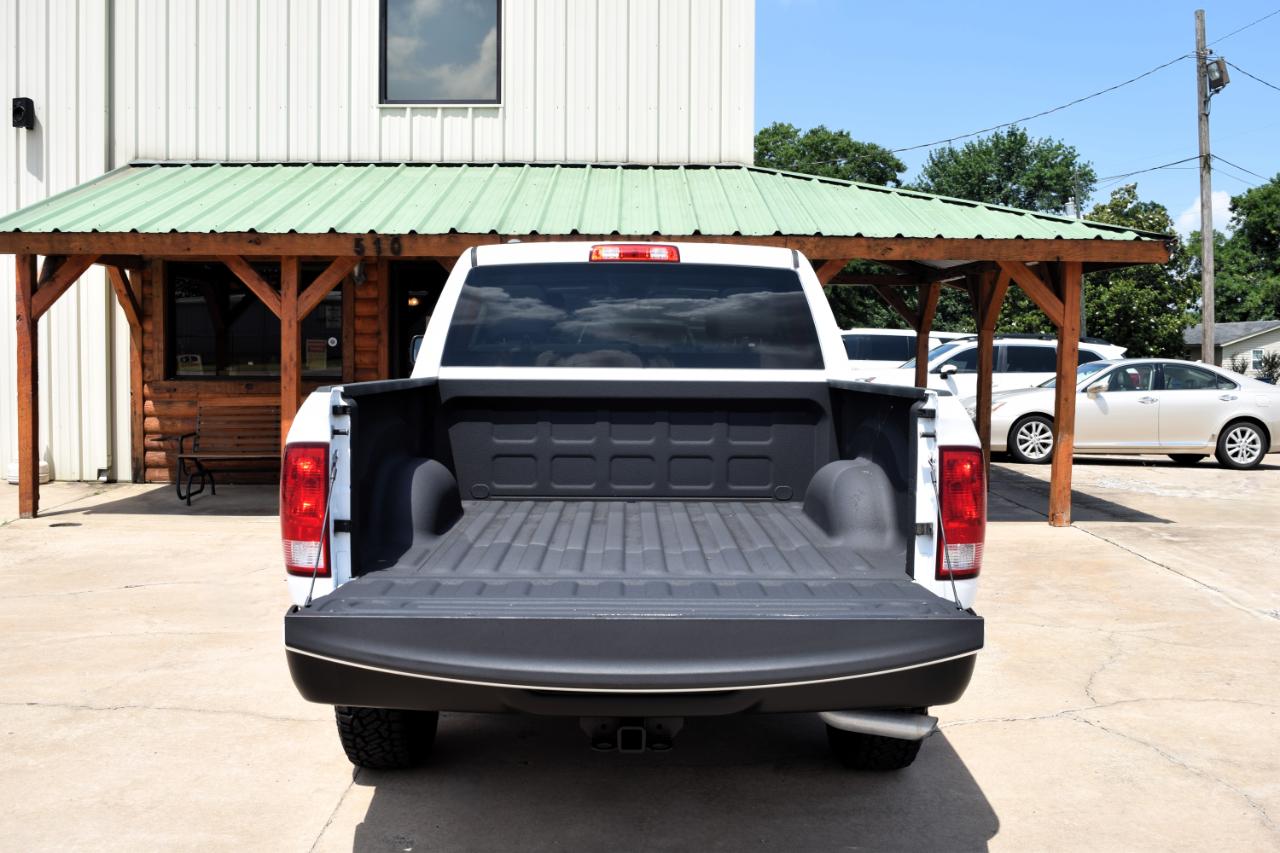 RAM 1500 Tradesman 4x4 Crew Cab 5'7" Box 2017