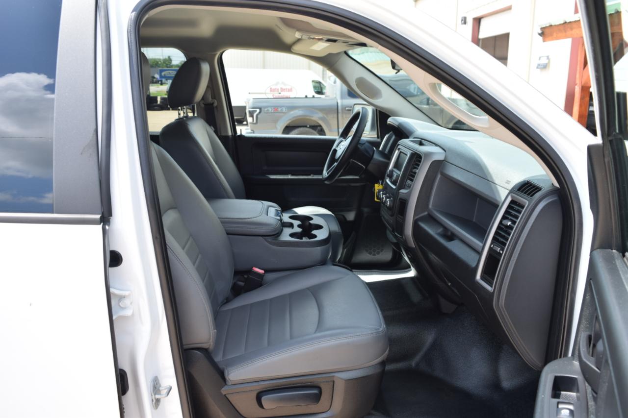 RAM 1500 Tradesman 4x4 Crew Cab 5'7" Box 2017