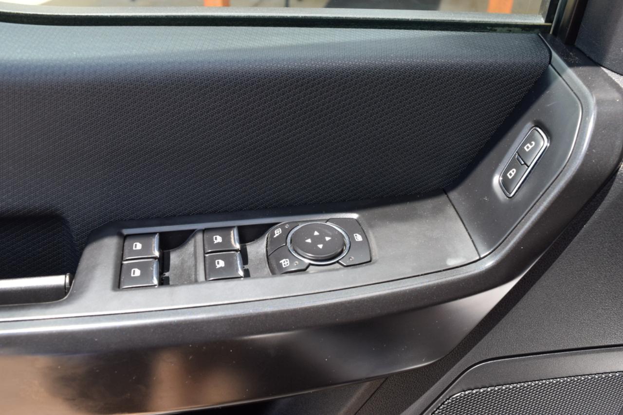 Ford F-150 STX SuperCrew 4WD 2022