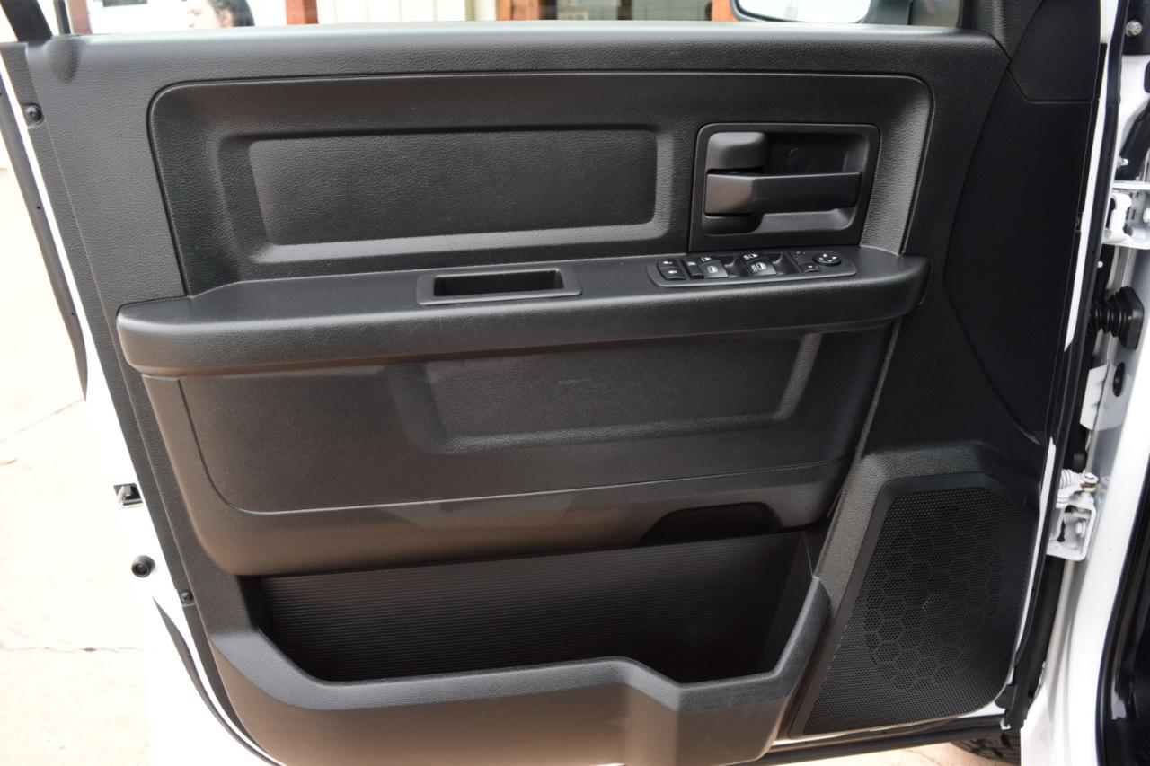 RAM 1500 Tradesman 4x4 Quad Cab 6'4" Box 2018