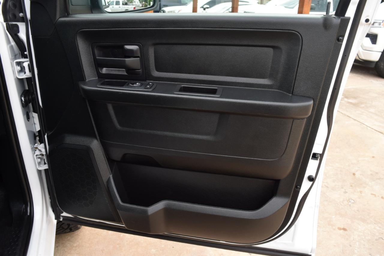 RAM 1500 Tradesman 4x4 Quad Cab 6'4" Box 2018